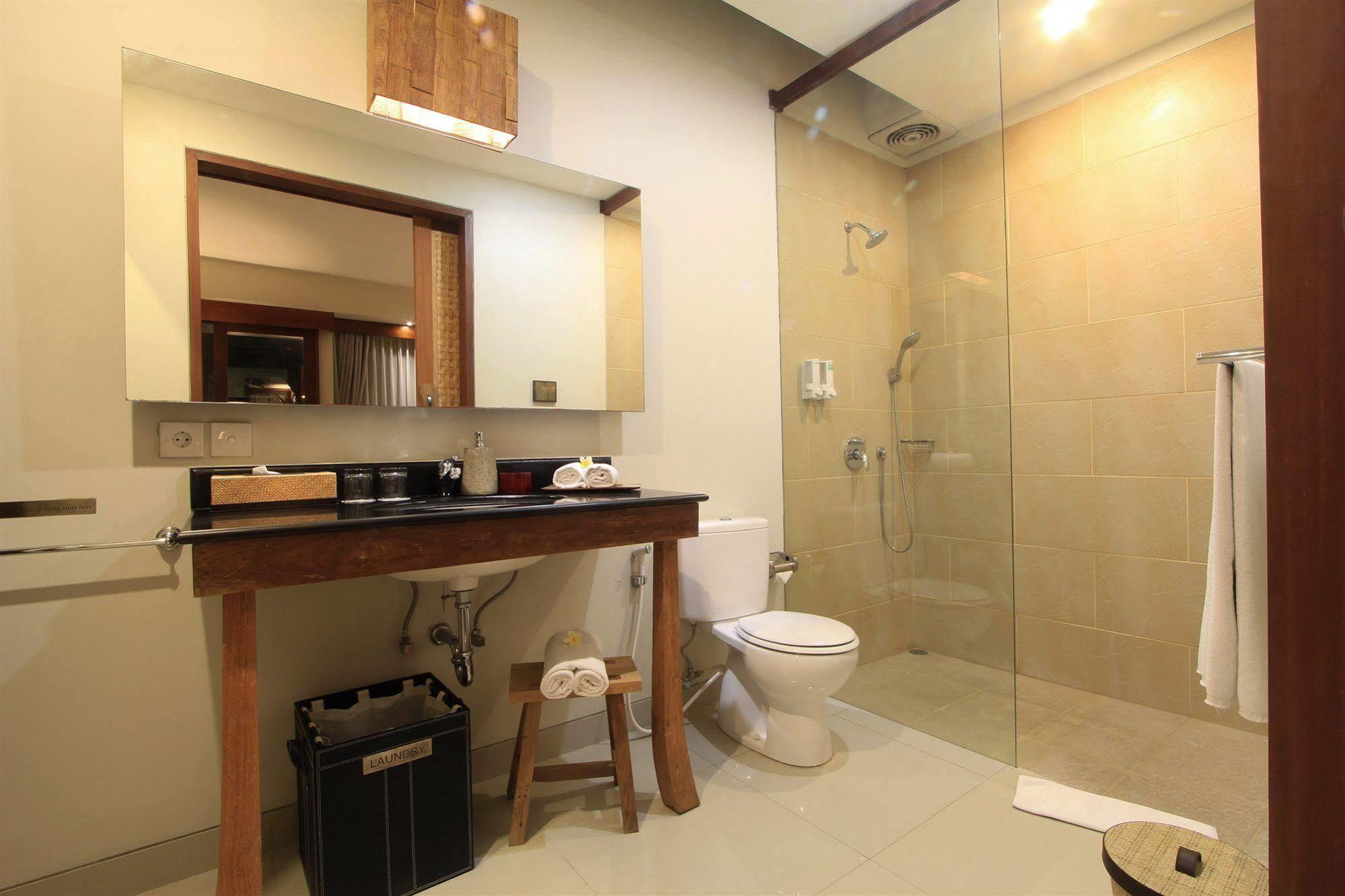 อุมา การัน Hotel กูตา ภายนอก รูปภาพ